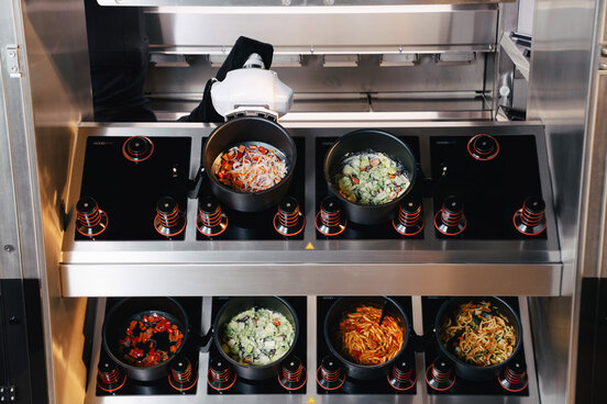 happybytz - roboterassistierte Küchenassistenten | © happybytz happybytz - roboterassistierte Küchenassistenten | © happybytz